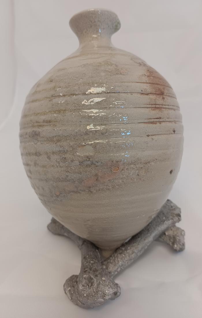 Amphora - Cream w_ Stand (round top) - W. Lowell Baker