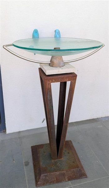 Parrot Birdbath - Folko Kooper