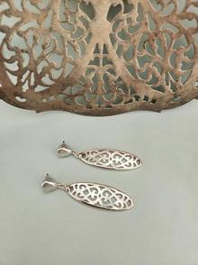 Lynn Walsh 5087. Pearl and Silver Earrings