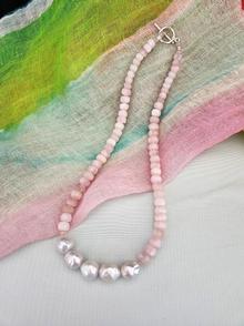 Lynn Walsh 5551. Rose Quartz and Pearl Necklace