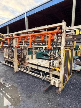 GLOBE 4X 8 THREE BIN STACKER