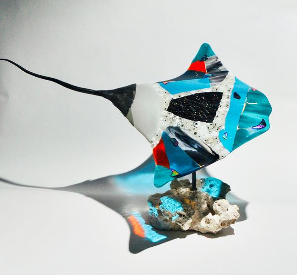 Jo-Anne Maire - Large Blue _ Grey Metal Tale Ray