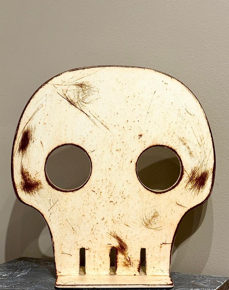 Rusty White Skull Small Plate - Jeffie  Brewer